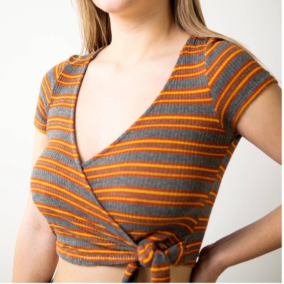 Like New Project Social T x Urban Outfitters Tie Front Wrap Crop Top Tee - Picture 2 of 6